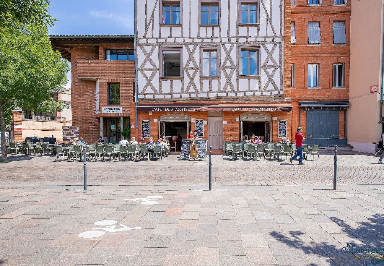 Apartment in Toulouse - ARTISTE · Vue sur quai de la Garonne - Hypercentre