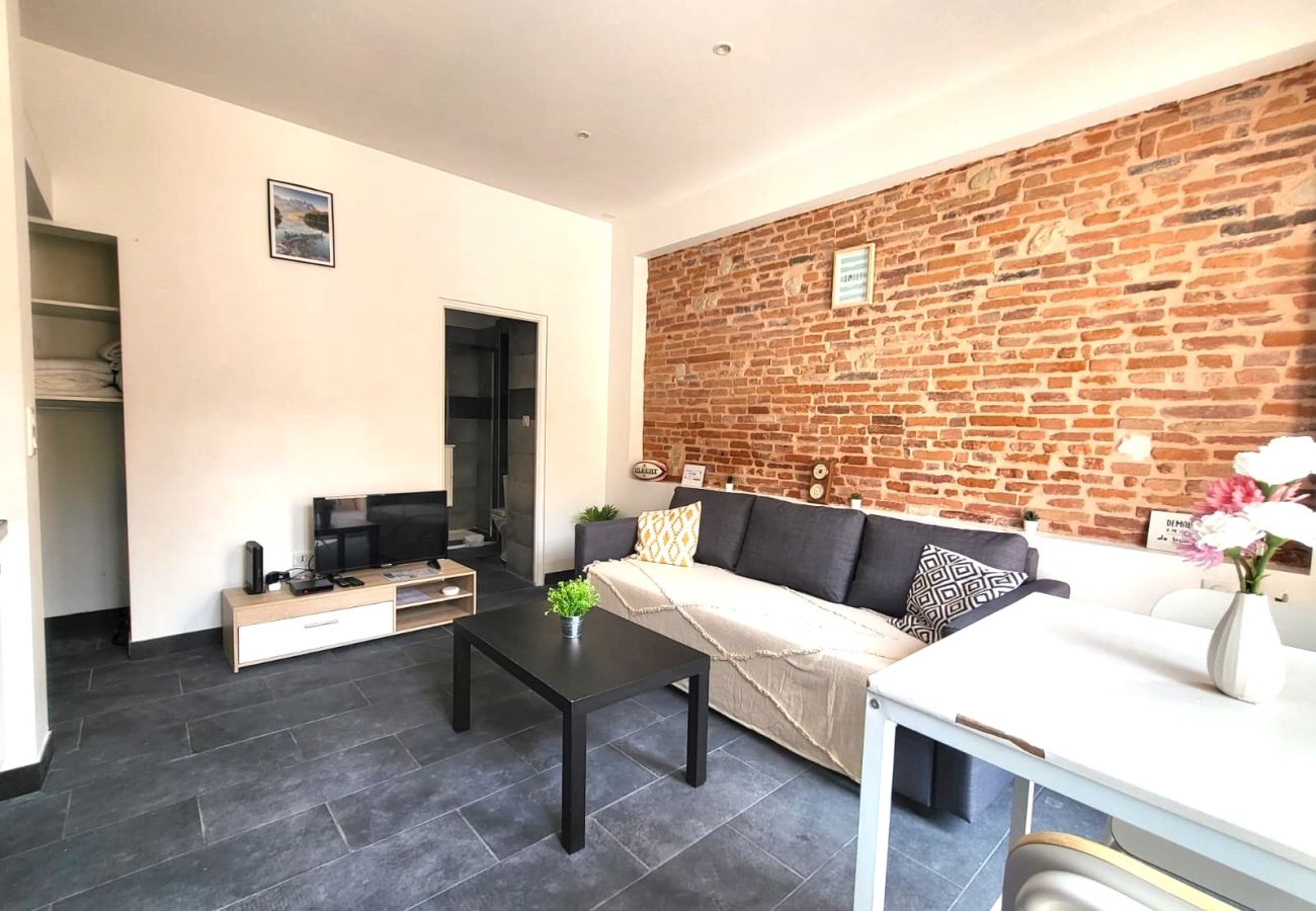 Studio in Toulouse - PROVIDENCE · Terrasse privée - Proche Gare SNCF