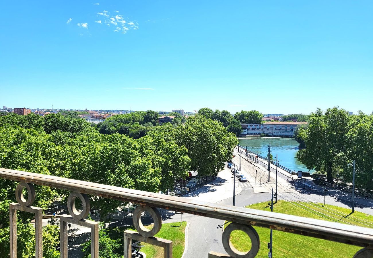 Apartment in Toulouse - FAC 6 · Vue Garonne - Tram- Parking