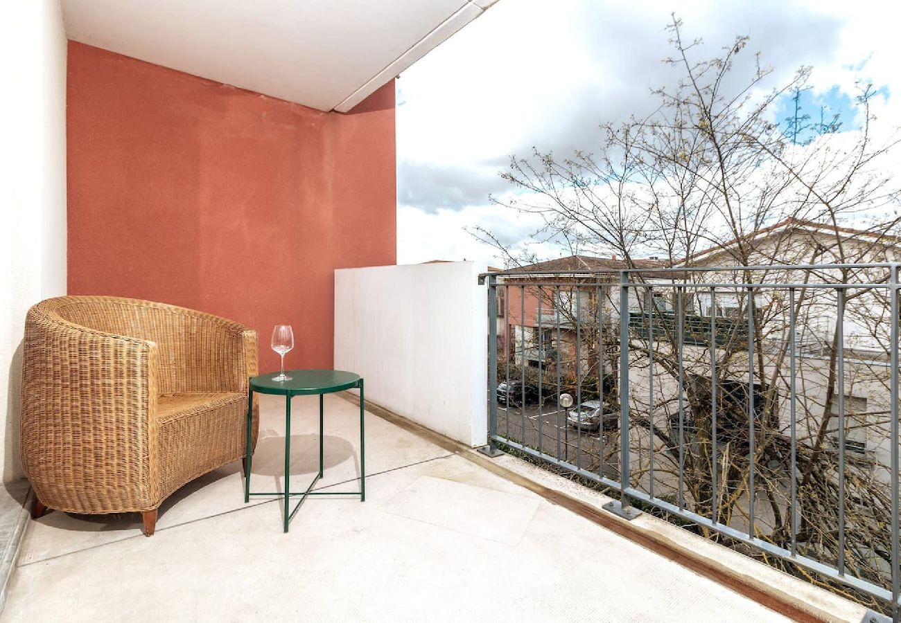 Apartment in Toulouse - DAURADE · Balcon Parking free - Bus proche centre