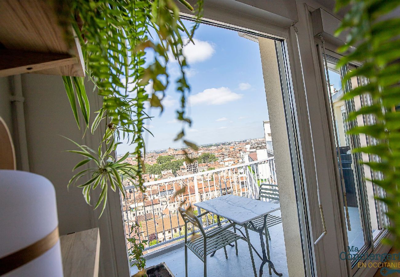 Apartment in Toulouse - MONTAUDRAN · Place Dupuy - Vue panoramique -Métro