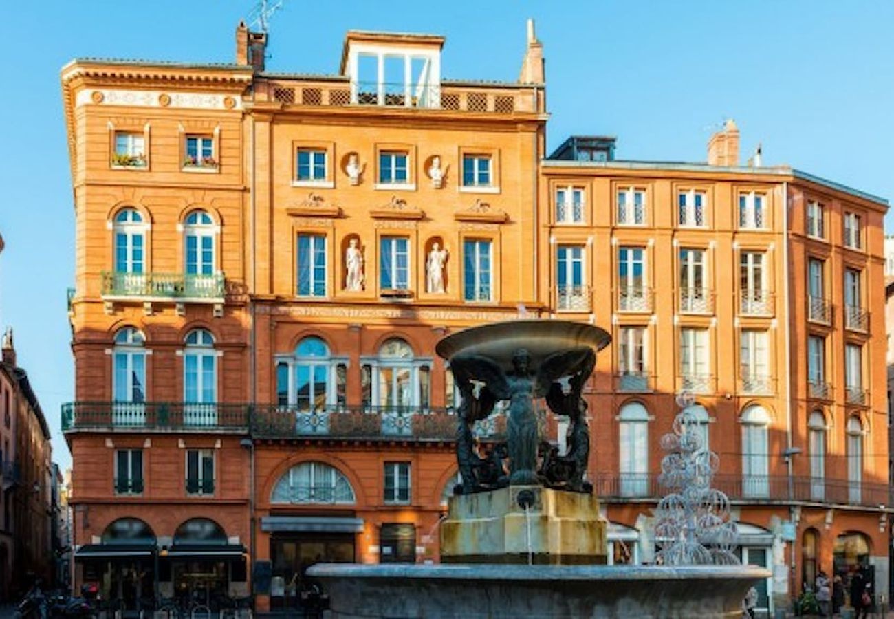 Apartment in Toulouse - MONTAUDRAN · Place Dupuy - Vue panoramique -Métro