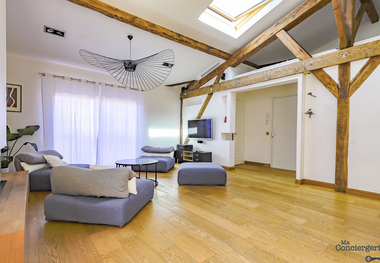 Apartment in Toulouse - LE LOFT - Hypercentre - Capitole - Clim