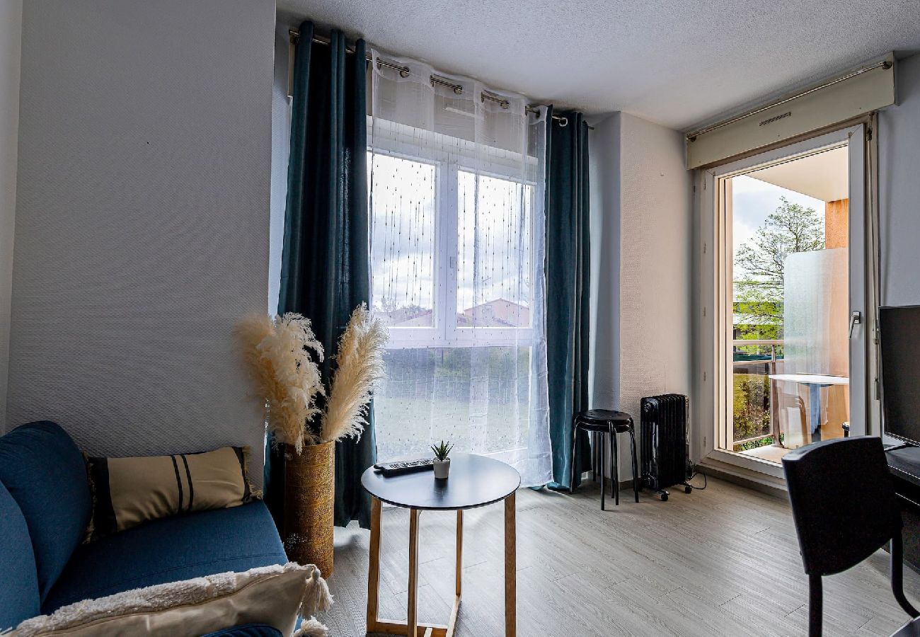 Apartamento en Toulouse - MOUNDI · Piscine-parking-balcon. Proche Hippodrome