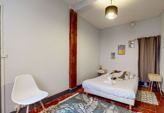 Appartement à Toulouse - COUTELIERS · Hypercentre Carmes - Métro à 4min