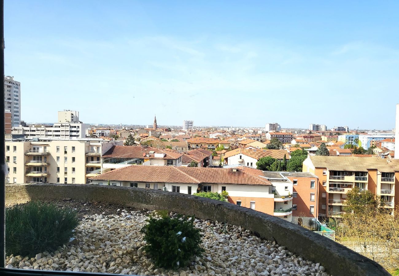 Studio à Toulouse - BD MINIMES · Parking Free - Proche gare - Vue