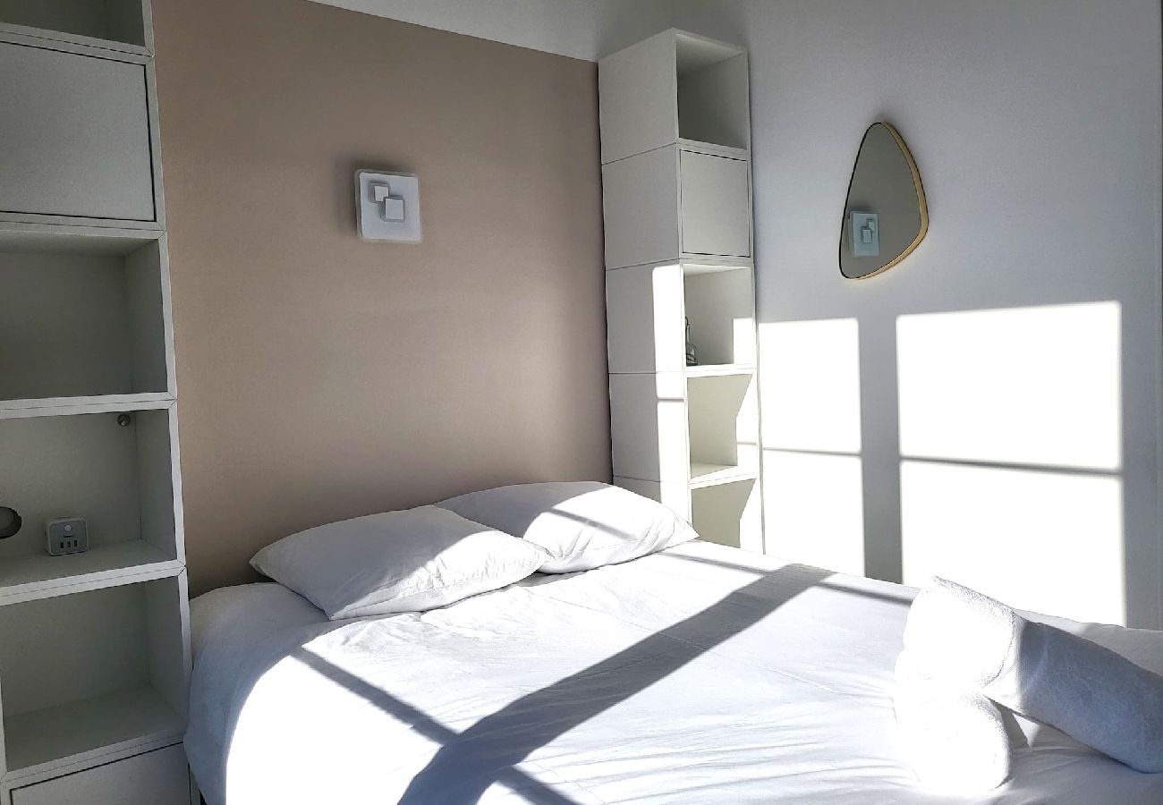 Appartement à Toulouse - FAC 4 · Tram au pied l'immeuble- Parking free - mé