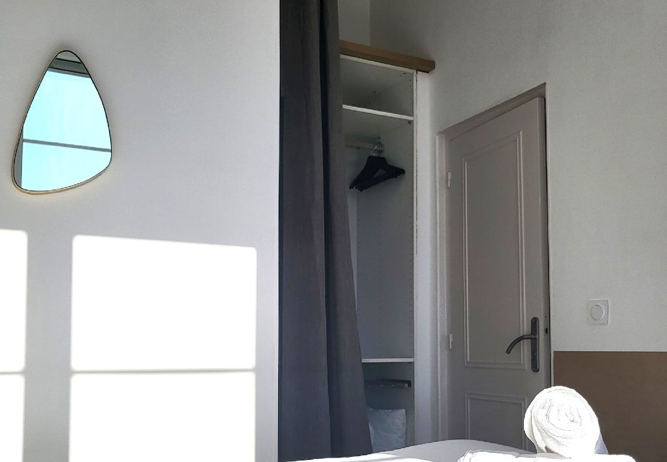 Appartement à Toulouse - FAC 4 · Tram au pied l'immeuble- Parking free - mé