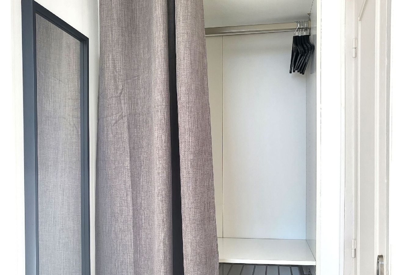 Appartement à Toulouse - FAC 4 · Tram au pied l'immeuble- Parking free - mé