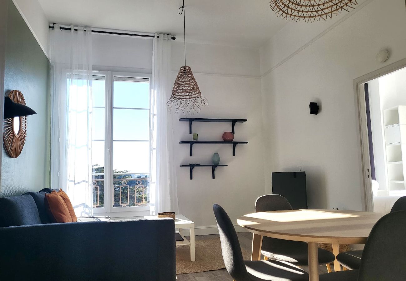 Appartement à Toulouse - FAC 4 · Tram au pied l'immeuble- Parking free - mé